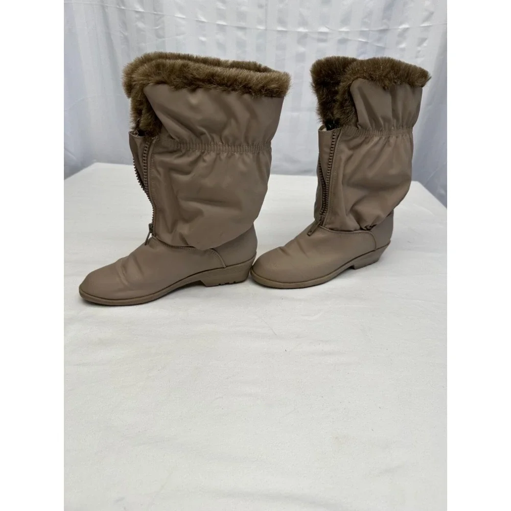Tumbleweeds Boots SZ 6M  Beige Zipped up Womens fur-like‎ inside